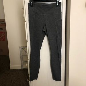 Athleta stash pocket salutation leggings